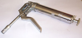 HOW TO USE A GREASE GUN 